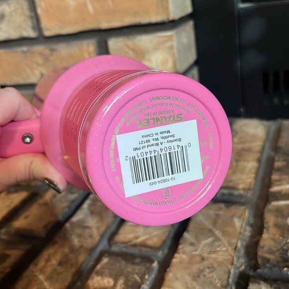 🍵Stanley X Wicked Glinda Pink Sparkle 40 oz quencher tumbler - Picture 8 of 10